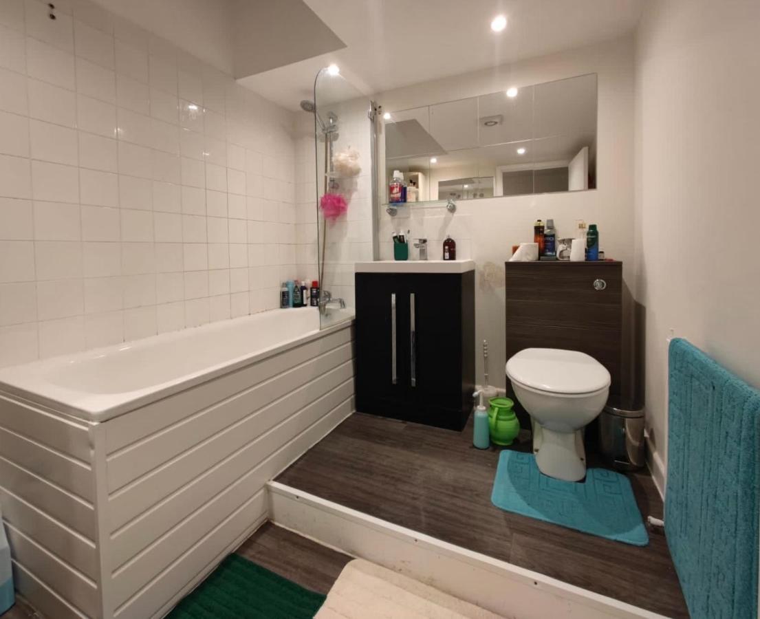 Twin Earls Court Central - Shared * Londra